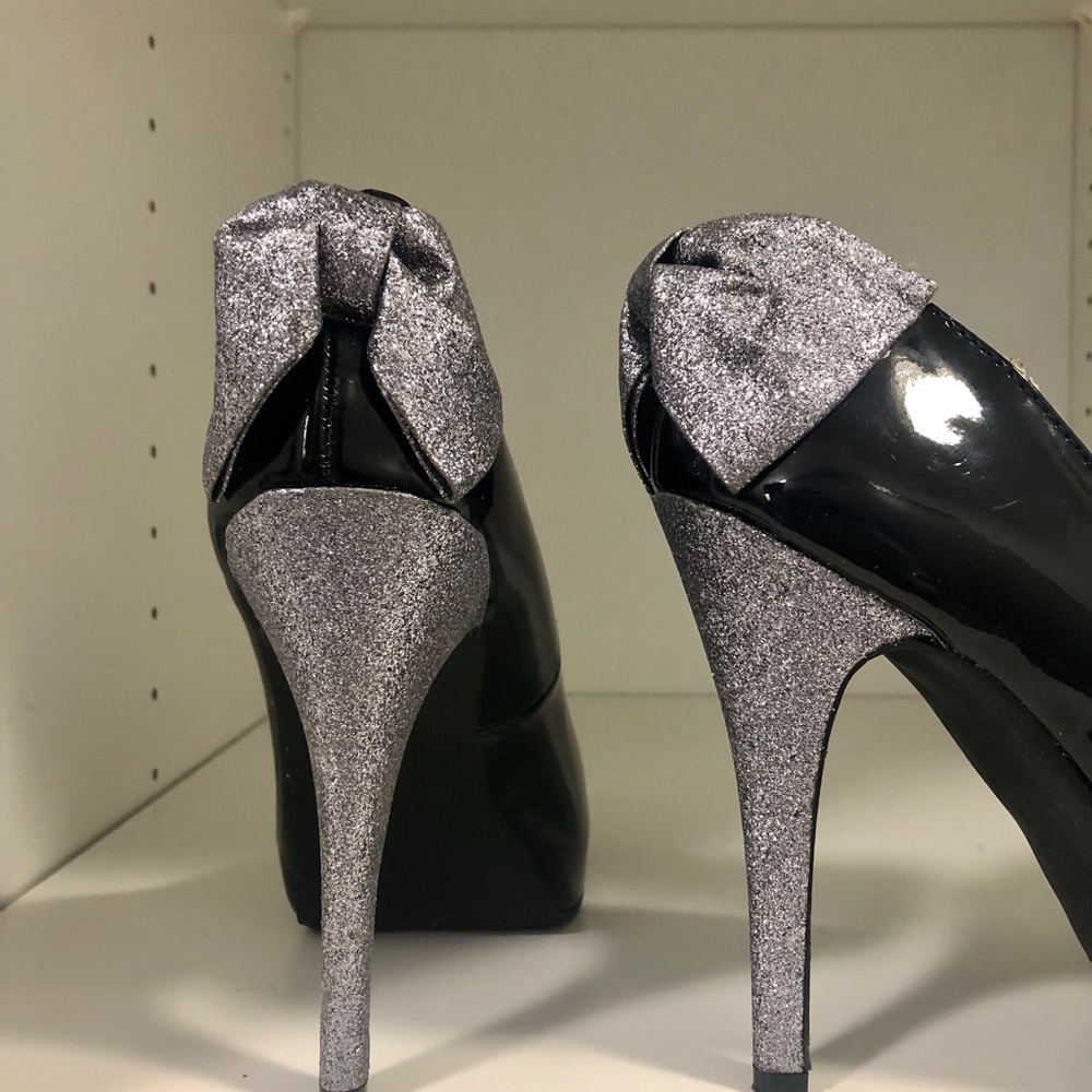 STEVE MADDEN HEELS - Picture 3 of 6